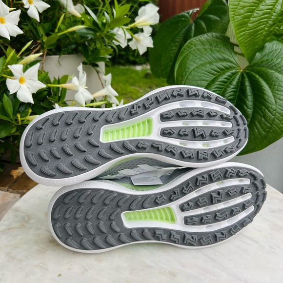 🌿🤍Adidas🤍🌿Beautiful Comfy day 🌿New - Picture 6 of 11